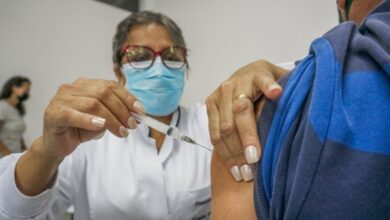 Vacinas contra a gripe começam a ser aplicadas em Guarujá e São Vicente