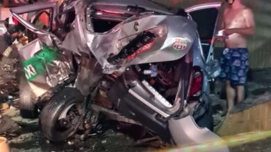 VÍDEO - Motorista dorme no ponto e carros são destruídos