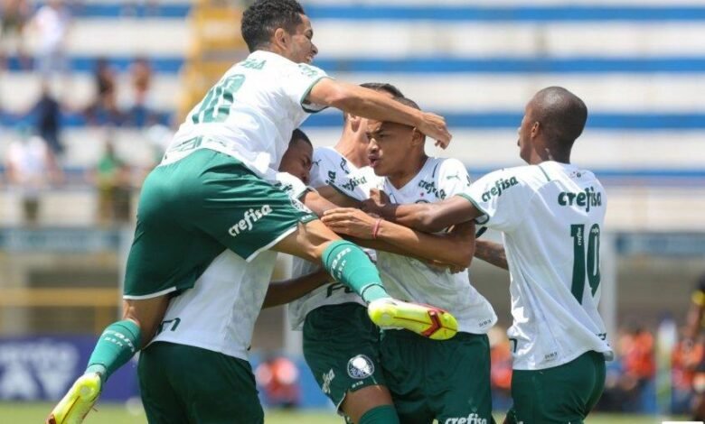 Palmeiras supera o Internacional e chega às quartas da Copa São Paulo