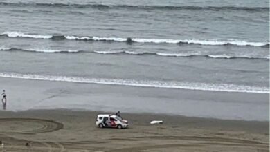 Banhistas são surpreendidos com corpo na faixa de areia de Praia Grande