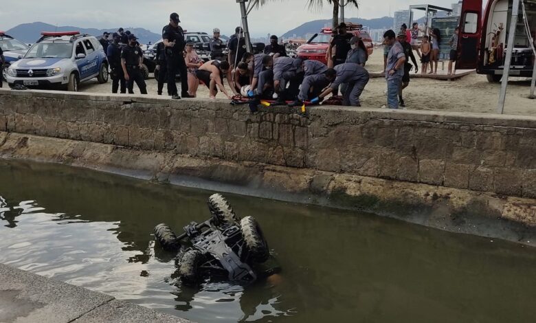 Guarda municipal cai com quadriciclo em canal de Santos