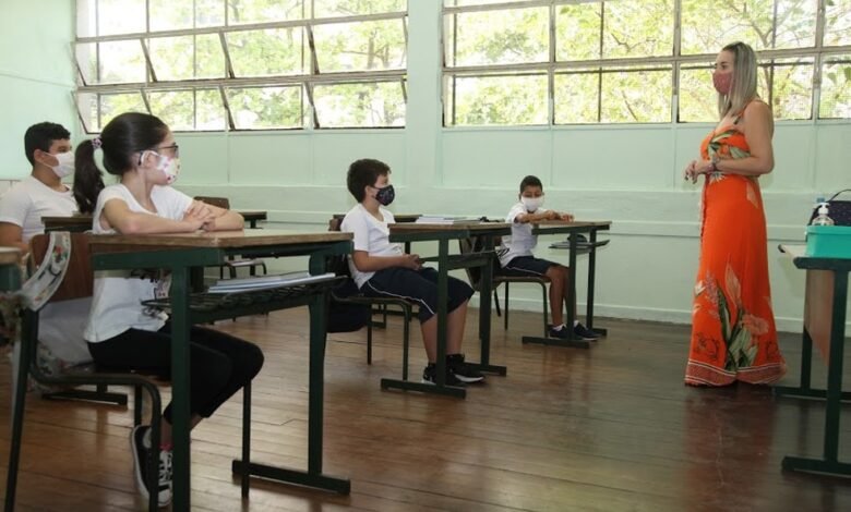 Aulas nas redes municipais de ensino da Baixada Santista já tem datas definidas