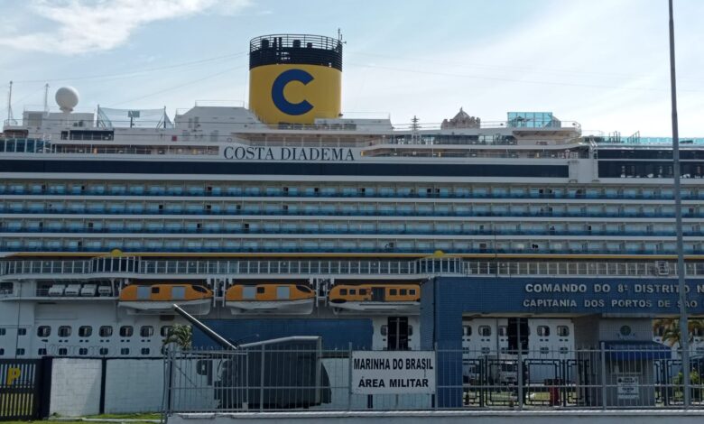 Costa Diadema atraca no Porto de Santos e cancela duas viagens