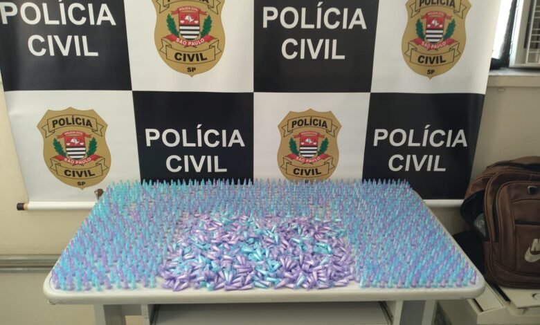 Dupla é presa com mais de 2 mil porções de drogas em São Vicente