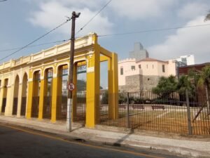 Prédios históricos de Santos são restaurados