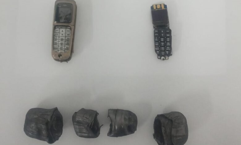 Mulher é detida com microcelular nas partes íntimas dentro de penitenciária