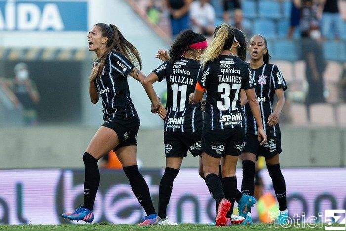Corinthians vence Real Brasília