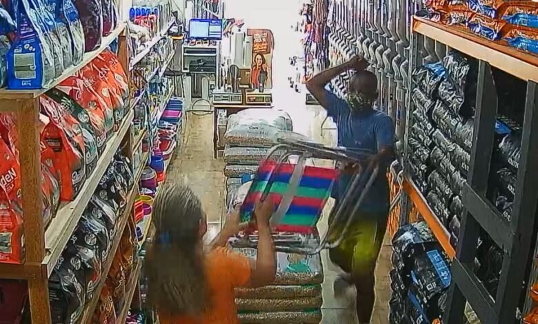 Mulher espanta assaltante com cadeira de praia