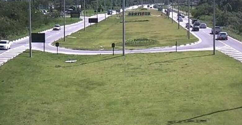 Criança de 6 anos é abandonada em rodovia