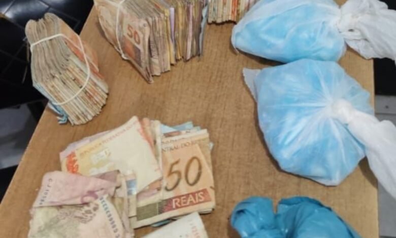 Office boy é preso com mais de R$ 13 mil e uma grande quantia de drogas no Interior