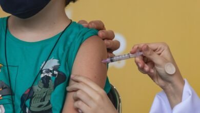 Governo de São Paulo quer vacinar crianças e adolescentes nas escolas