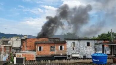 Casa sofre incêndio em São Vicente
