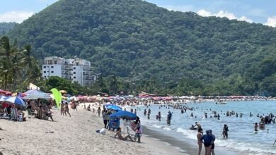 Praias do Litoral Norte ficam movimentadas no sábado de Carnaval