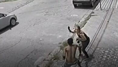 VÍDEO - Mulher ataca bandido para evitar assalto no Litoral