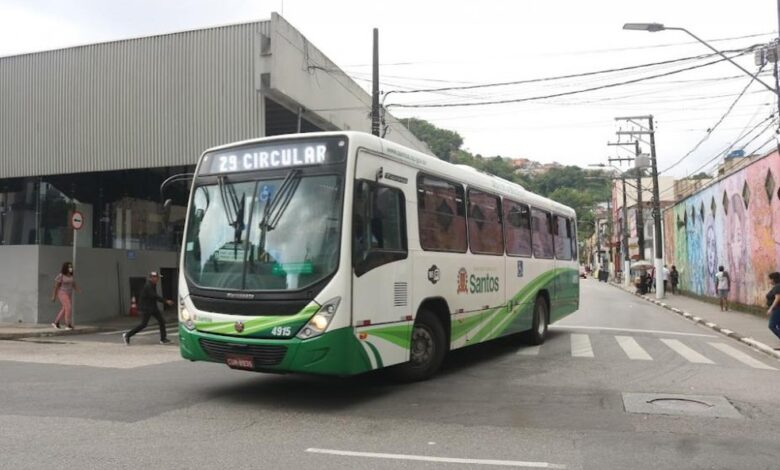 Homem é preso por abusar de adolescente de 13 anos dentro de ônibus em Santos