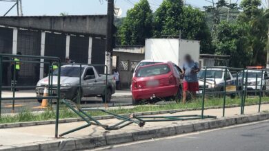 Ciclista é atingida por carro desgovernado em Cubatão