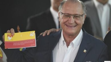 Geraldo Alckmin oficializa a filiação com o PSB e deve ser o vice de Lula na chapa presidencial