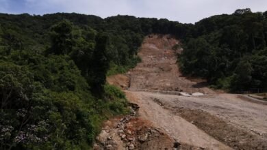 Convênio para início das obras de contenção em morro de Guarujá é assinado