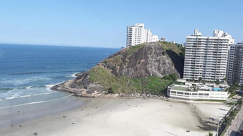 Corpo de homem é encontrado boiando em praia de Guarujá