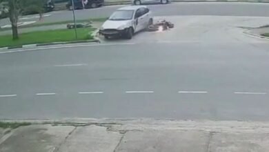 VÍDEO - Motociclista é atropelado por carro em avenida de Bertioga