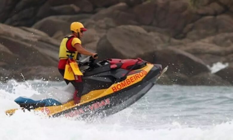 Quatro pessoas desaparecem no mar da Baixada Santista