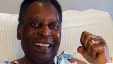 Pelé é internado novamente para tratamento contra o tumor no cólon