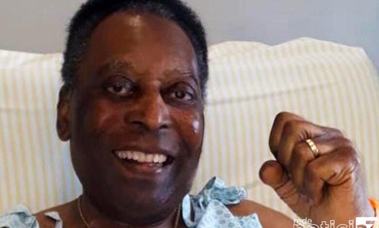 Pelé é internado novamente para tratamento contra o tumor no cólon