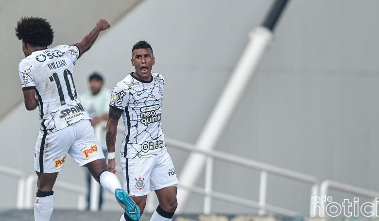 Corinthians dá show na estreia do Brasileirão e vence o Botafogo no Rio