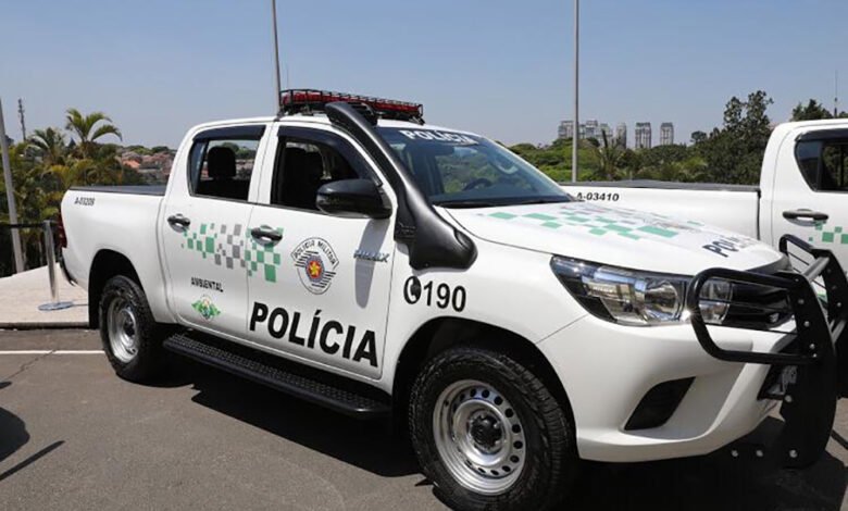 Bandido invade shopping de Caraguatatuba e rouba loja de celulares