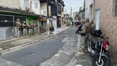 VÍDEO - Trio acusado de matar vendedor em São Vicente é preso