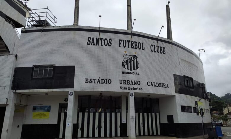 Artigo: Santos Futebol Clube chega a 110 anos levando a alegria para o futebol