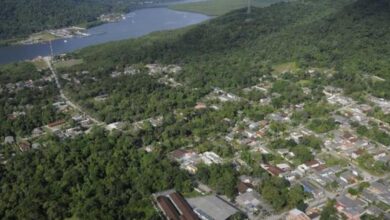 Homem é encontrado morto com martelo na cabeça em Santos