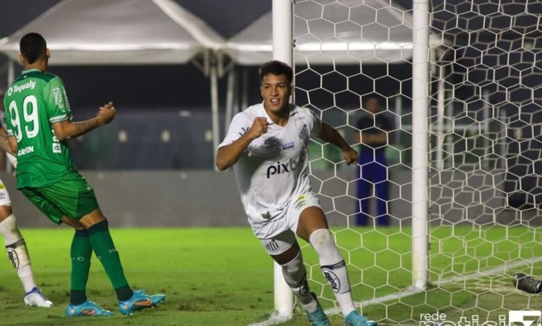 Santos arrasa o Coritiba na Vila e chega às oitavas de final da Copa do Brasil