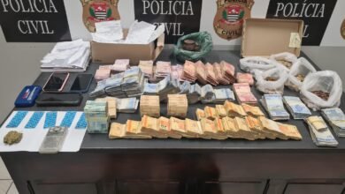 Homem é preso por contrabando e venda de material proibido em Guarujá