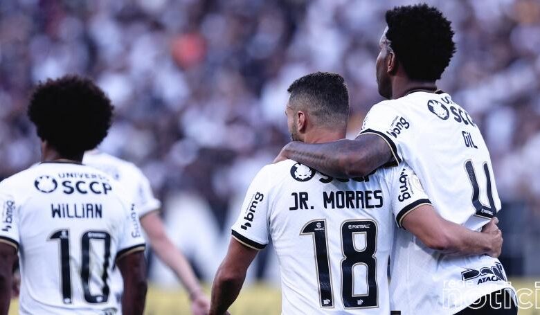 Corinthians bate o Fortaleza e vira líder do Campeonato Brasileiro