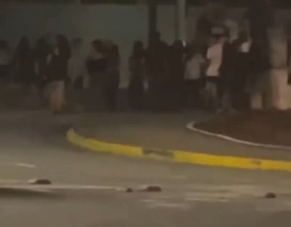 VÍDEO - PM é acionada após tumulto em shopping de Praia Grande