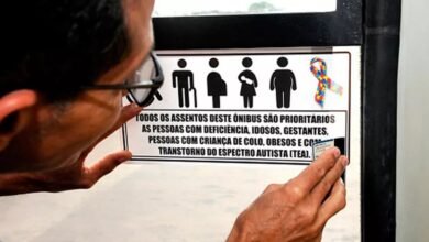 Assentos preferencias em Praia Grande passam a ser usados por moradores autistas