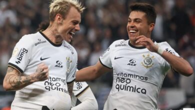 Corinthians bate o Coritiba e vira vice-líder do Brasileirão. Confira o resumo dos jogos