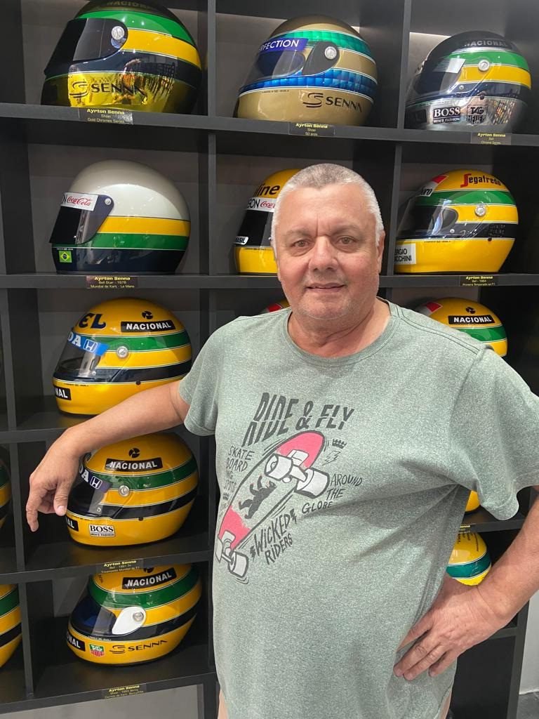 Com capacete de Ayrton Senna, escola do Humaitá em São Vicente reabre ...