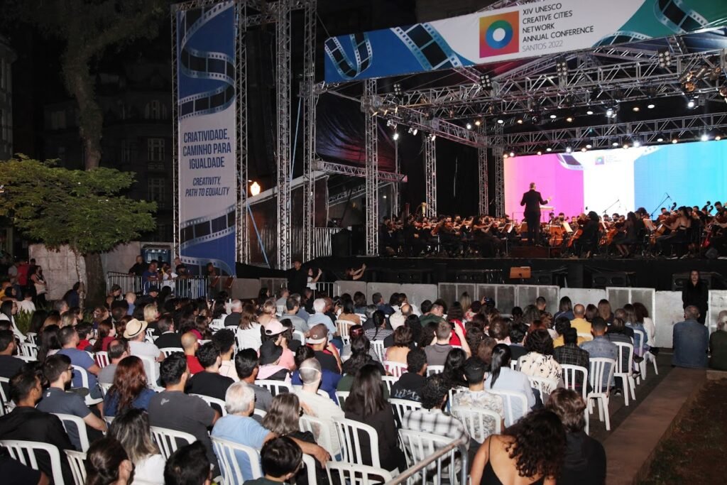 Final de semana de rock na Praça Mauá em Santos