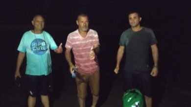 Dupla fica presa por horas em ilha de Itanhaém