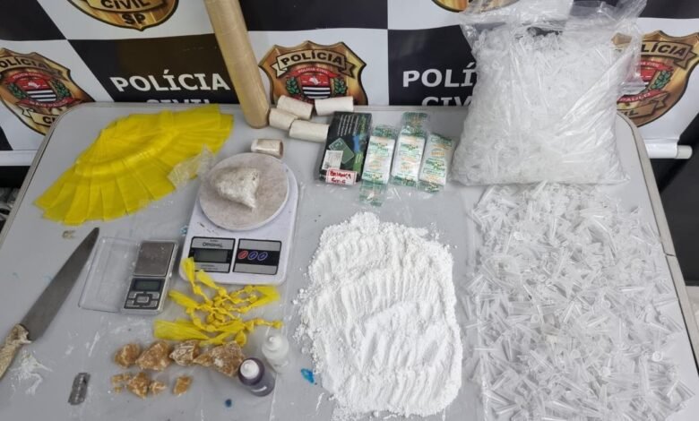 Polícia descobre "refinaria" de drogas e prende suspeito em Peruíbe