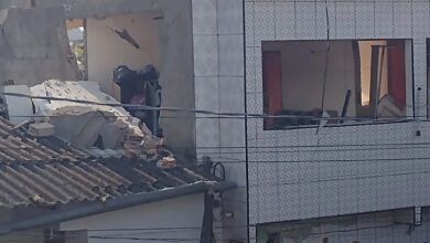 Gás explode e destrói casa, igreja e bar de Cubatão