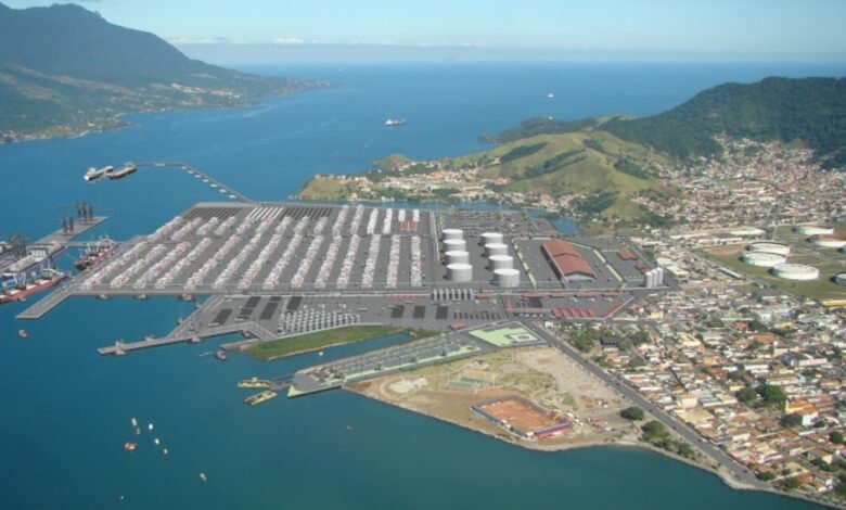 Ibama suspende operação do Porto de São Sebastião