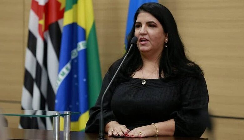 Câmara de Guarujá aprova abertura de comissão impeachment contra a vice-prefeita