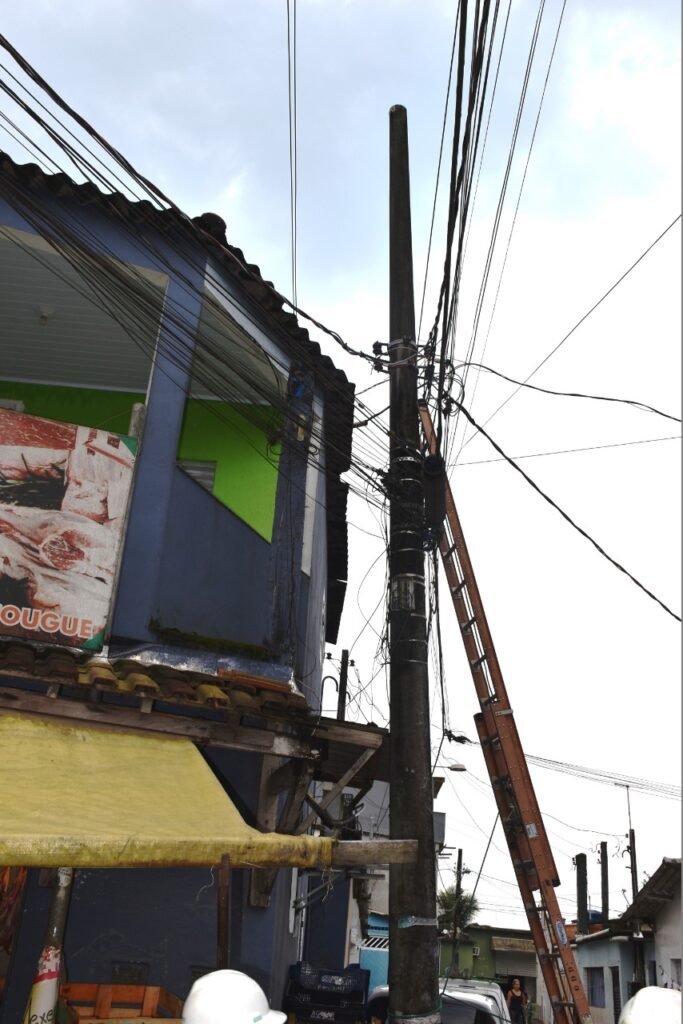 Polícia Civil prende em flagrante quatro comerciantes por furto de energia elétrica no Guarujá