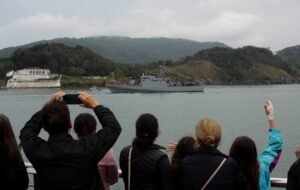 DESFILE NAVAL