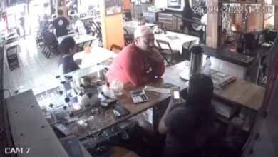 VÍDEO - Homem gasta 400 reais em restaurante de Praia Grande e foge sem pagar a conta