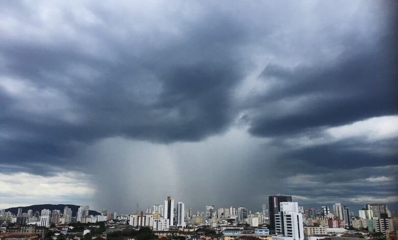 Litoral Paulista pode enfrentar feriado com chuvas