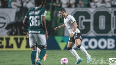 Corinthians fica no empate contra o Goiás e reclama da arbitragem